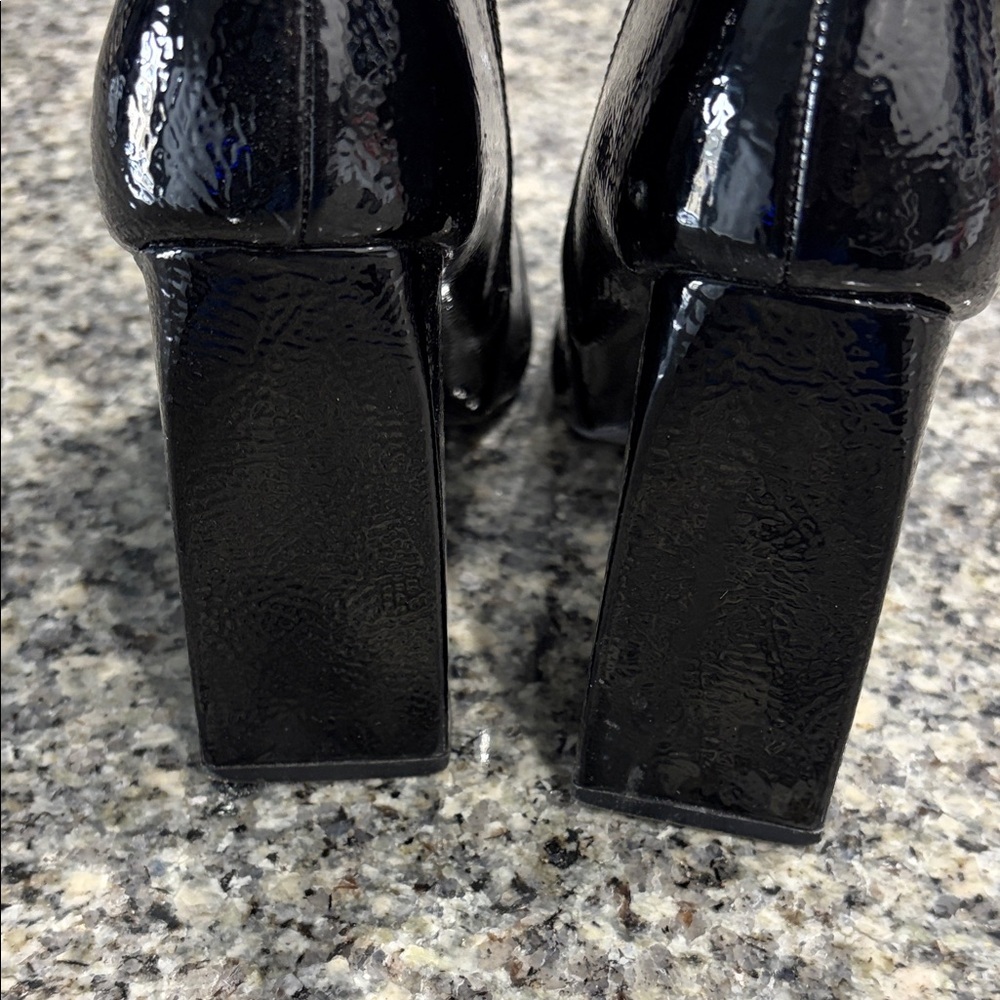 Sleek Black Patent Leather Heeled Boots - Picture 6 of 9